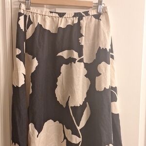 H&M Black and Cream Floral A-Line Skirt